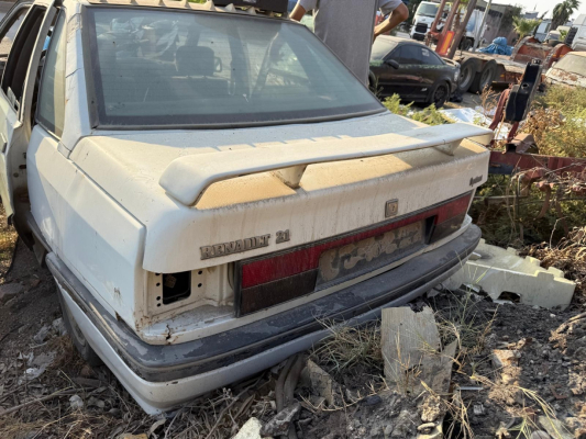RENAULT 21 BAGAJ KAPAĞI ORJİNAL ÇIKMA TEMİZ