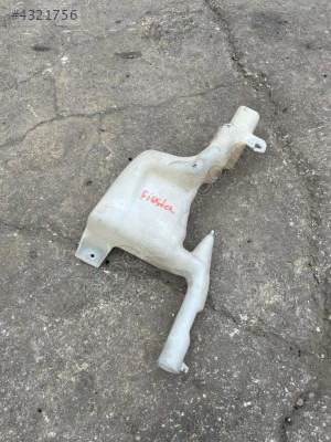 FORD FİESTA SİLECEK SUYU DEPOSU