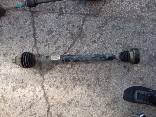 Golf 8 aks