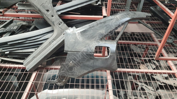 AUDİ A4 15/20  sağ ARKA CAMURLUK SEFALILAR OTO CIKMA