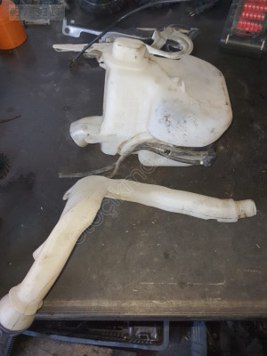 PEUGEOT PEJO 207 CAM SU BİDONU