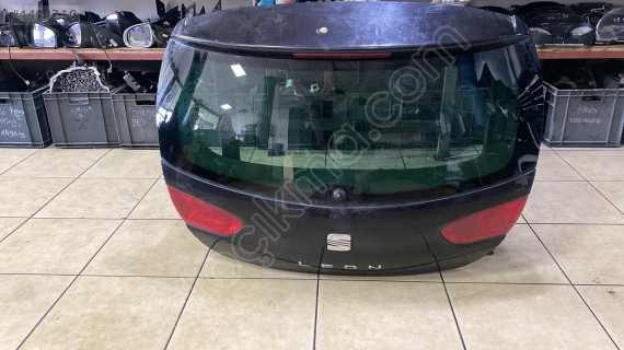 SEAT LEON BAGAJ KAPAĞI