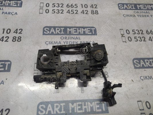 ÇIKMA AUDİ A8 DIŞ KAPI KOLU BRAKETİ