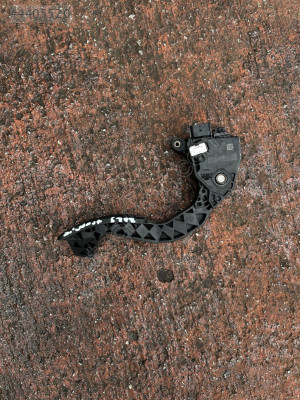 2023 trafic otomatik gaz pedalı