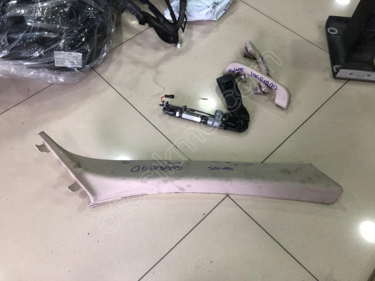 BMW 5 SERİ F10 SAĞ ÖN SUTÜN KAPLAMA 9116348