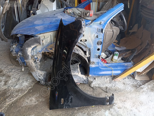 AUDİ A3 SAĞ ÖN ÇAMURLUK HASARSIZ
