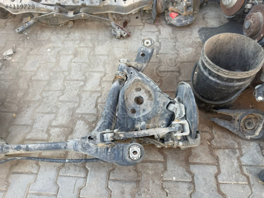 2006-2011 AUDİ A6 ARKA DİNGİL DOLU ORJ ÇIKMA