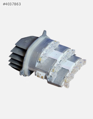 126622665 7172536 BMW E90 LCİ LED FAR BEYNİ