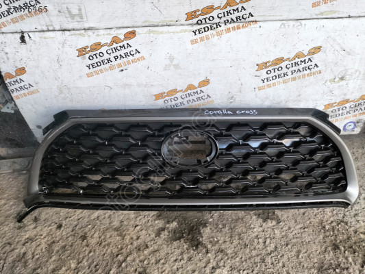 Toyota Corolla cross orijinal çıkma ön panjur