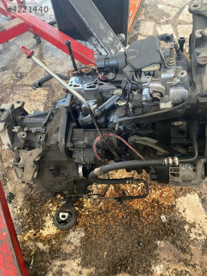 2001 FİAT DOBLO 1.9 DÜZ ÇIKMA GARANTİLİ YARIM MOTOR