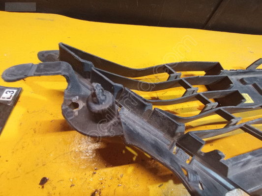 RENAULT MEGANE-4 ÖN TAMPON ORTA IZGARA ORJ. 622544180R ÇIKMA