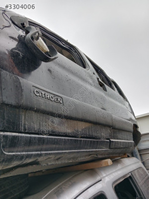 Citroen Berlingo sol ön kapı