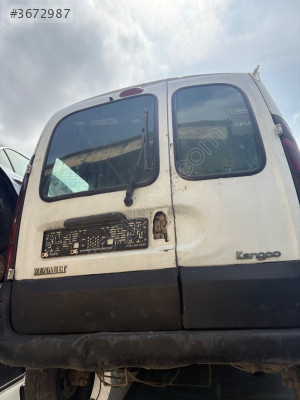 RENAULT KANGOO BAĞAJ KAPAĞI