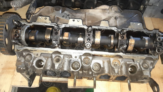 Citroen zx 1.8 8v silindir kapak