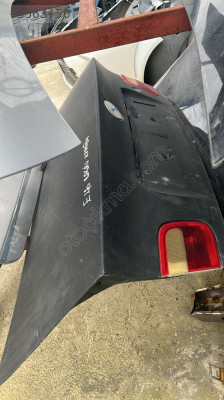 BMW E46 BAGAJ KAPAĞI OTO FEDAİ