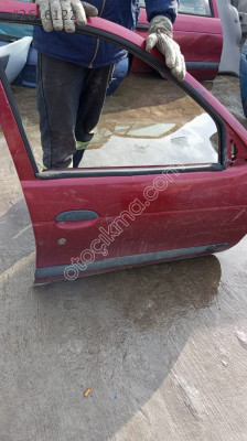 Megane 1 sag ön kapı