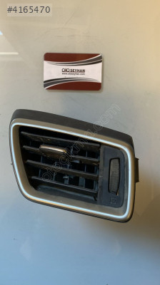 687604EH0A nissan qashqai j11 sağ havalandırma difüzör