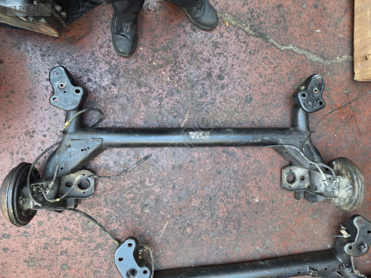 FORD FİESTA 2 2002-2008 ARASI ARKA DİNGİL ÇIKMA ORJİNAL PARÇA