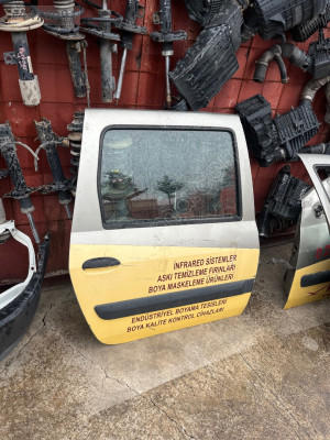 DACİA LOGAN SAĞ ARKA KAPI