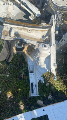 VW PASSAT B8 SOL ÖN ŞASE ÇEYREK OTO FEDAİ