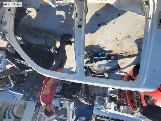 TOYOTA HILUX 2005 ÇIKMA KOMPLE SAĞ PERVAZ