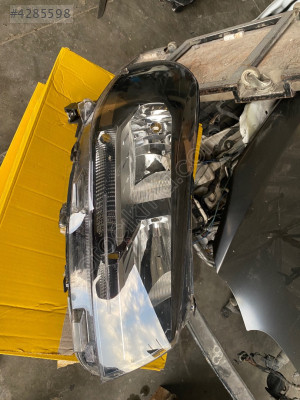 Fiat scudo sağ far camı kasa kırık