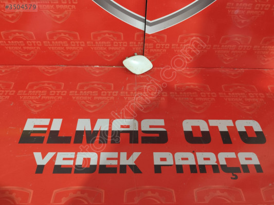 MERCEDES W205 C SERİSİ ÖN TAMPON ÇEKİ DEMİR KAPAĞI ÇIKMA PARÇA