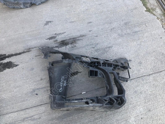 BMW 4 SERİ G26 M ÖN TAMPON SAĞ İÇ BRAKET 51118078612