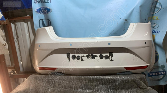 Seat Leon Modeli İçin Çıkma Arka Tampon