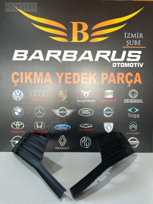 AUDI A3 HB SAĞ SOL SİS KAPAĞI 8V3-807-682-M 8V3-807-681-AA