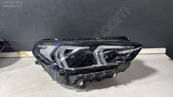 BMW X1 U11 HATASIZ SÖKME LED SAĞ FAR 5A9A228-02