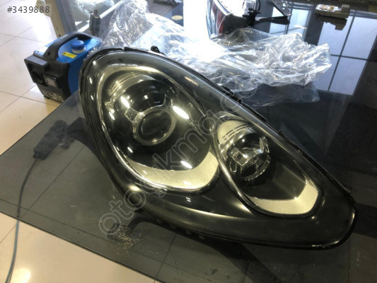 PORSCHE CAYENNE SİYAH NİKELAJ XENON SAĞ FAR