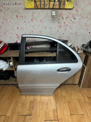 W203 C200 SOL ARKA KAPI HATASIZ BOYASIZ ORJİNAL ÇIKMA PARÇAA