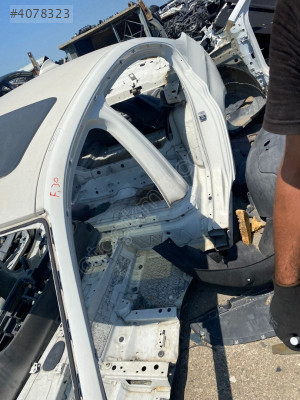 BMW 320 F30 SOL ARKA ÇAMURLUK ÜÇEL OTO ÇIKMA BURSA
