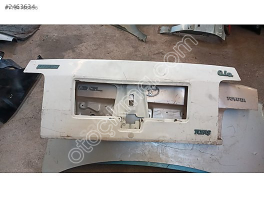 Fiat Tempra Modeli İçin Çıkma Bagaj Camı