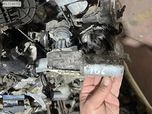OTO CEMDEN ÇIKMA PEUGEOT 106 ARKA SİLECEK MOTORU