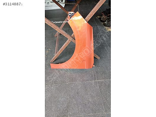 Clio5 sol ön çamurluk 3000 TL