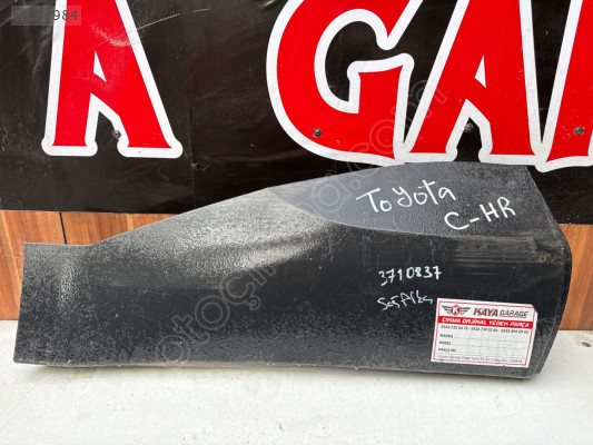 Toyota Chr sağ arka kapı çıtası kapı bandı 3710837