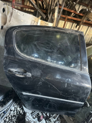 Peugeot 407 sağ arka kapı çıkma