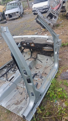 Renault Kangoo Sağ Ön Kapı Direği Yedek Parça - Masbiyel Kes