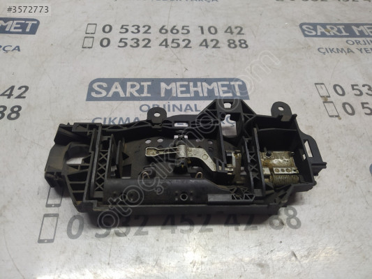 ÇIKMA AUDİ A4 SAĞ DIŞ KAPI KOLU BRAKETİ