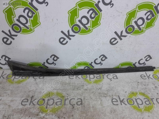 MERCEDES E SERİSİ 2023 2025 W214 ÖN CAM DÖŞEMESİ A2146903200