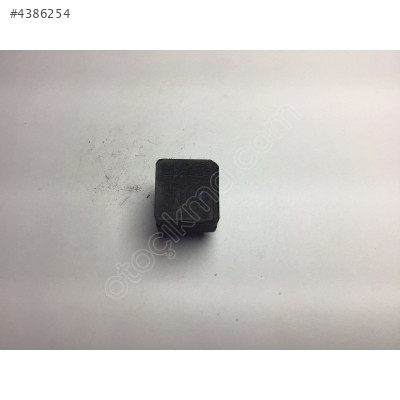 Opel Corsa D Fan Rölesi 13171831 4RA007791-05