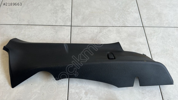 6F0 867 766 2021 SEAT IBİZA İÇ PLASTİK