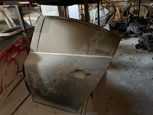 CHEVROLET CRUZE SOL ARKA KAPI ORJİNAL ÇIKMA DOLU