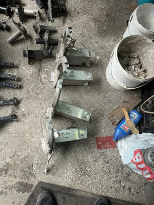 2011-2018 A6 ÖN TAMPON DEMİRİ AYAĞI AUDİ ORJİNAL ÇIKMA PARÇA