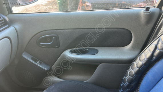 Clio 2 sağ ön kapı döşemesi