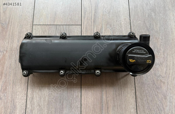 Çıkma Motor Külbütör Kapağı VW Jetta Golf 1.6 BSE 06A103469AL