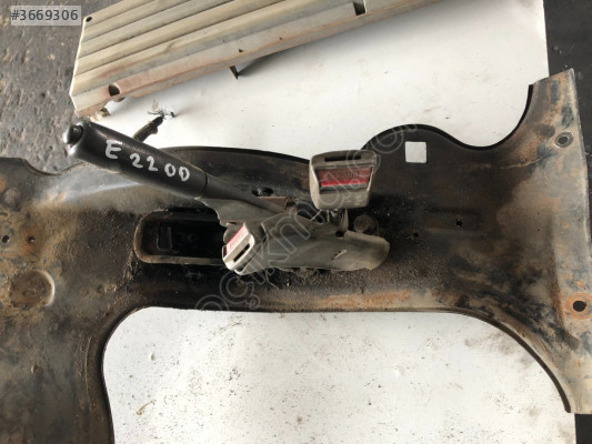 Mazda E2200 El Freni Kolu