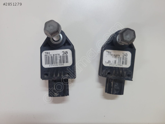 89173 02070 TOYOTA DARBE SENSÖRÜ  30 NUMARA